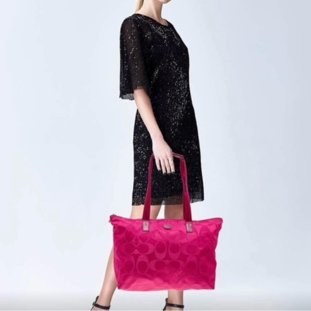 COACH Signature Pink Monogram Weekender Shoulder Bag Snap on Int. Matching Pouch - Picture 2 of 14